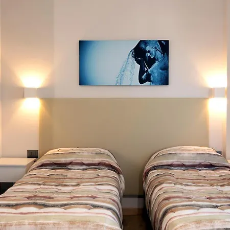 Azzurro Hotel 3*
