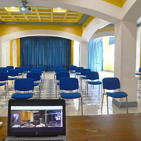 Azzurro Hotel LʼAquila