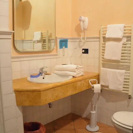 Hotel Azzurro LʼAquila