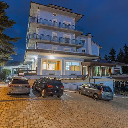 Azzurro Hotell LʼAquila