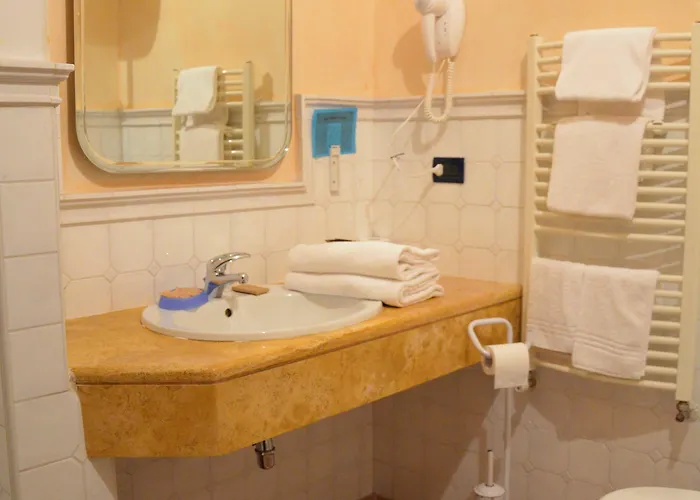 ホテル Azzurro ラクイラ