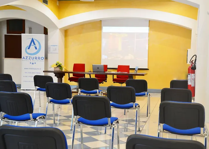 Azzurro 3* ラクイラ