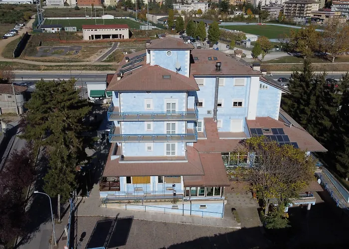 Azzurro ホテル ラクイラ